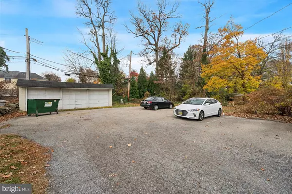 Ardmore, PA 19003,107 WALNUT AVE