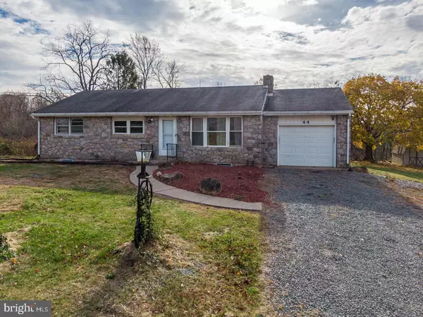 44 FREDERICKSVILLE RD, Mertztown, PA 19539