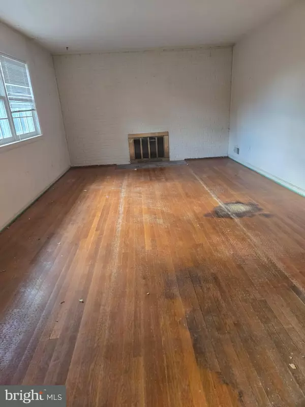 Falls Church, VA 22043,7334 PINECASTLE RD