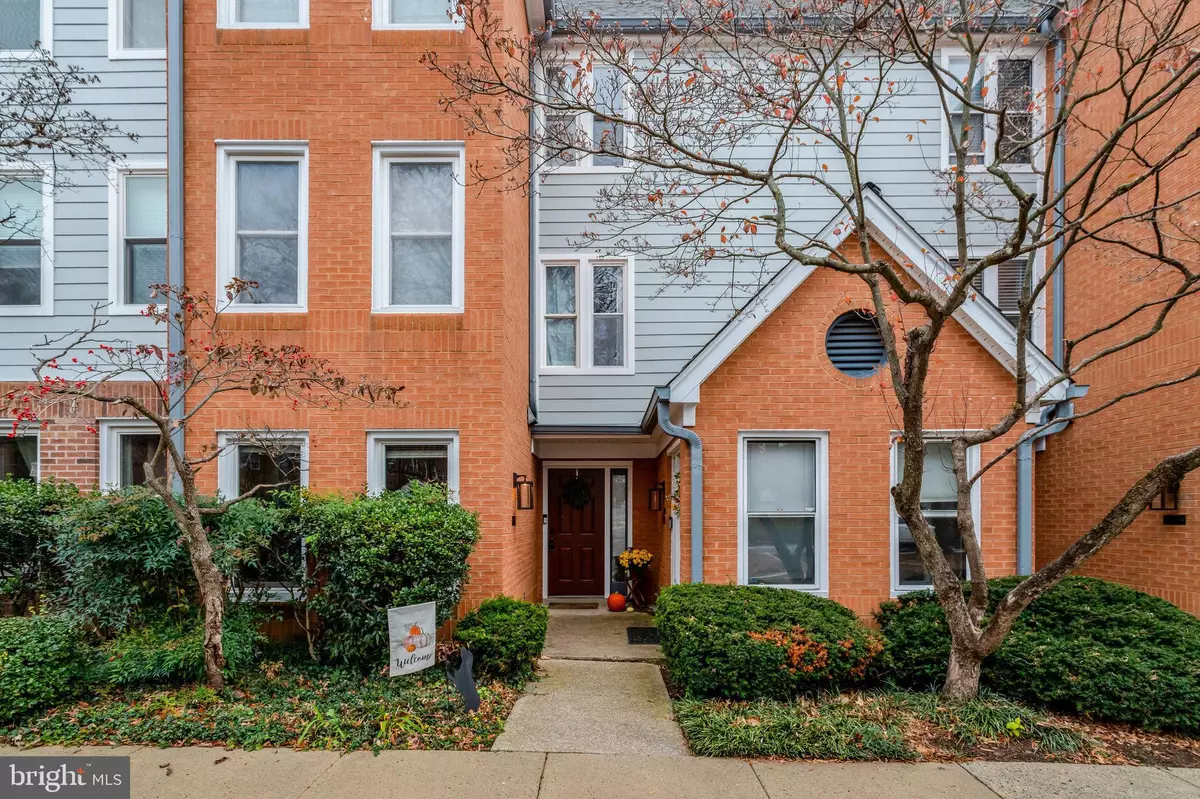 Arlington, VA 22209,2101 N ROLFE ST #C