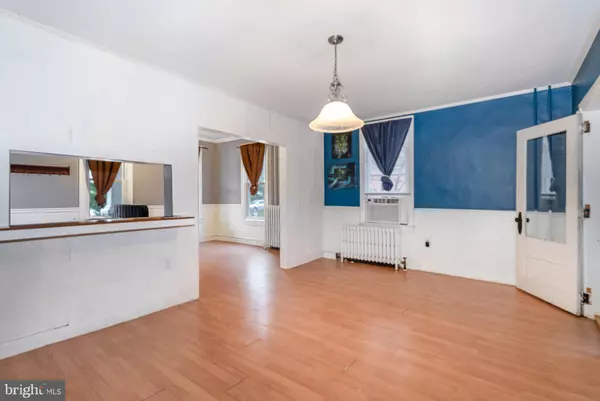 York, PA 17404,1825 W PHILADELPHIA ST