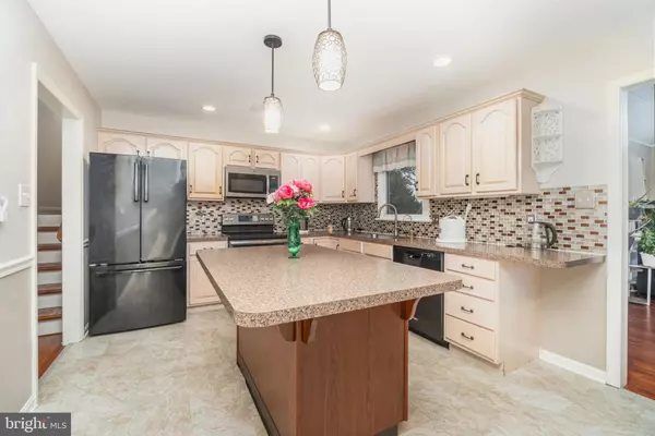 Harrisburg, PA 17110,2512 MAGNOLIA TER