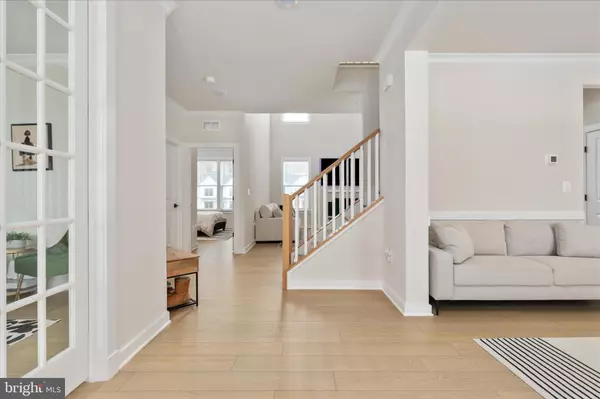 Bowie, MD 20716,423 MEADOW CREEK DR