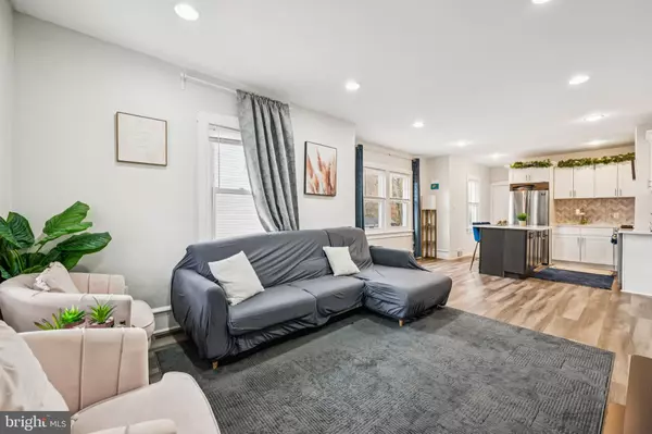 Barrington, NJ 08007,405 AUSTIN AVE