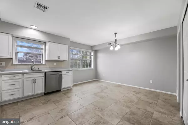 Philadelphia, PA 19142,6218 LINDBERGH BLVD