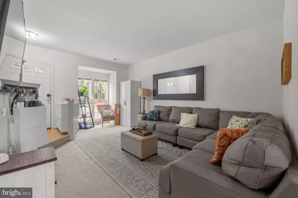 Ashburn, VA 20147,44481 WATERTOWN TER