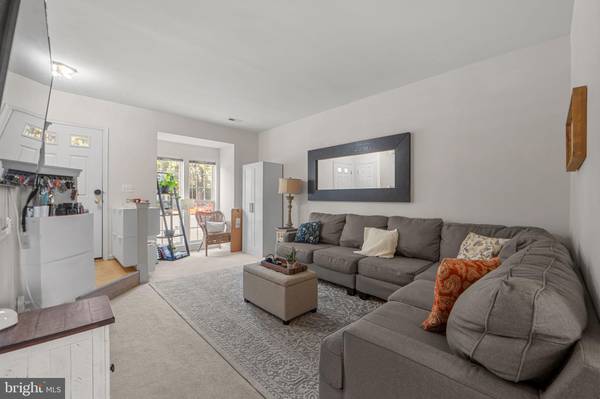 Ashburn, VA 20147,44481 WATERTOWN TER