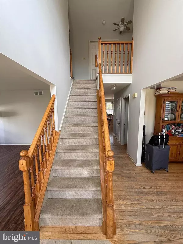 Delran, NJ 08075,3 TEABERRY LN