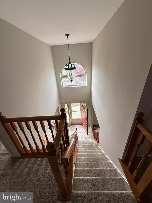 Delran, NJ 08075,3 TEABERRY LN