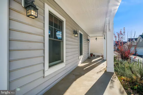 Gaithersburg, MD 20878,528 MARKET MEWS E