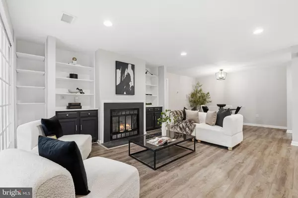 Oakton, VA 22124,10195-A ASHBROOKE CT #109