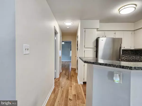 Alexandria, VA 22310,6923 VICTORIA DR #K