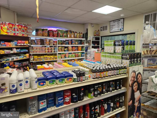 Trenton, NJ 08611,1100 CHESTNUT AVE