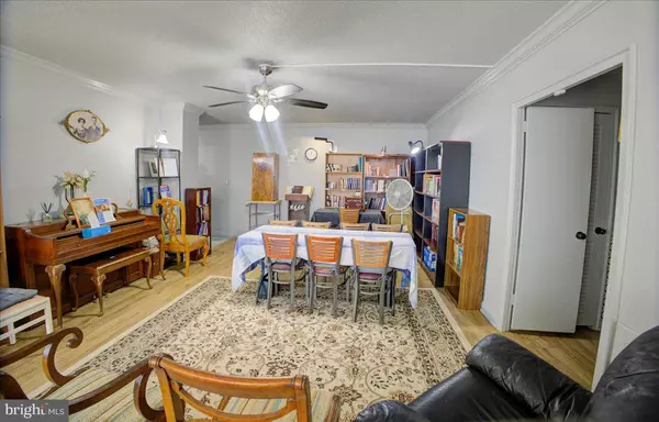 Baltimore, MD 21215,7111 PARK HEIGHTS AVE #812