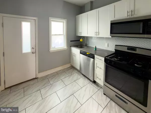 Philadelphia, PA 19121,2517 W SEYBERT ST