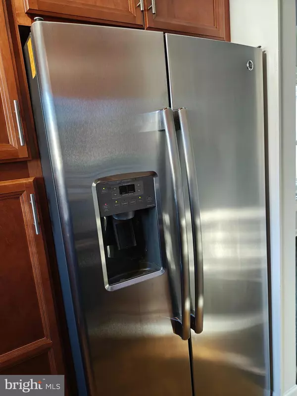 Centreville, VA 20120,6018 REGENTS PARK RD