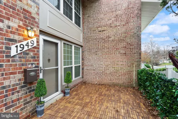 Mclean, VA 22102,1949 KENNEDY DR