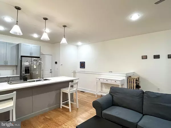 Philadelphia, PA 19122,512 W MONTGOMERY AVE #1