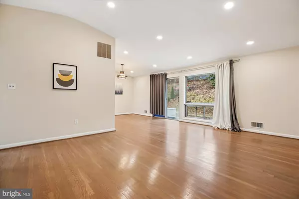 Silver Spring, MD 20902,713 HORTON DR