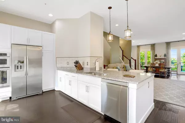 Alexandria, VA 22301,2004 POTOMAC AVE