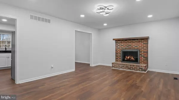 Bensalem, PA 19020,5625 CRICKET LN