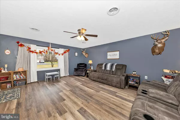 Falling Waters, WV 25419,126 GAME TRAIL RD