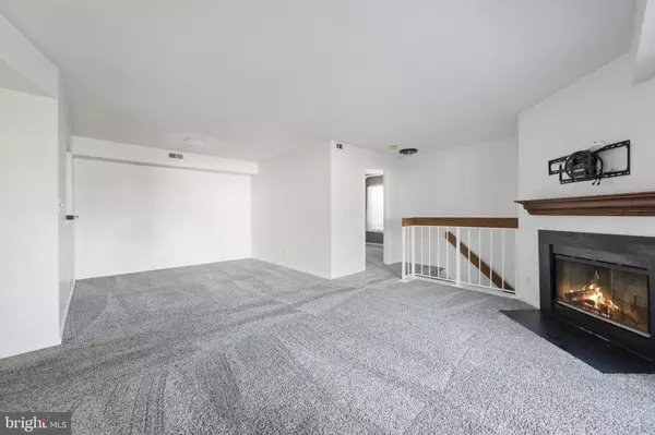 Clifton, VA 20124,13589 ORCHARD DR #13589