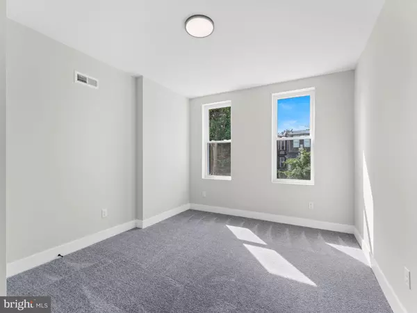 Philadelphia, PA 19151,5923 W THOMPSON ST