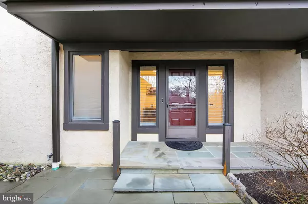 Blue Bell, PA 19422,932 HEDGEROW CT #