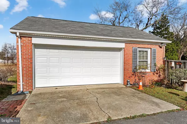 Hughesville, MD 20637,7146 LEONARDTOWN RD