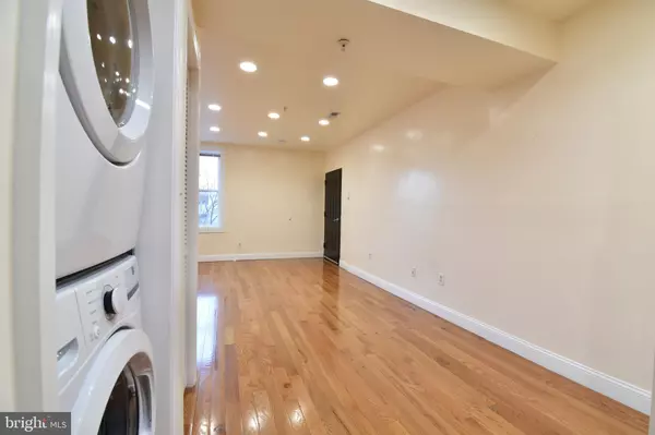 Washington, DC 20010,3408 SHERMAN AVE NW #202