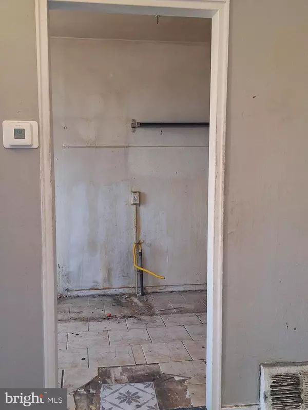 Sharon Hill, PA 19079,919 SHARON AVE