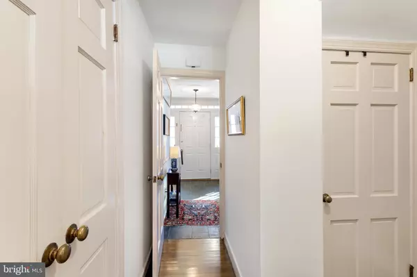 Williamsburg, VA 23185,124 LAKE DR