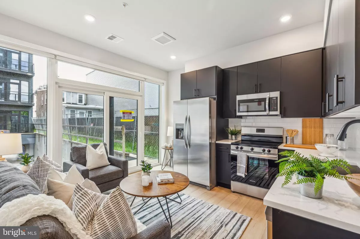 Philadelphia, PA 19128,6910 RIDGE AVE #405