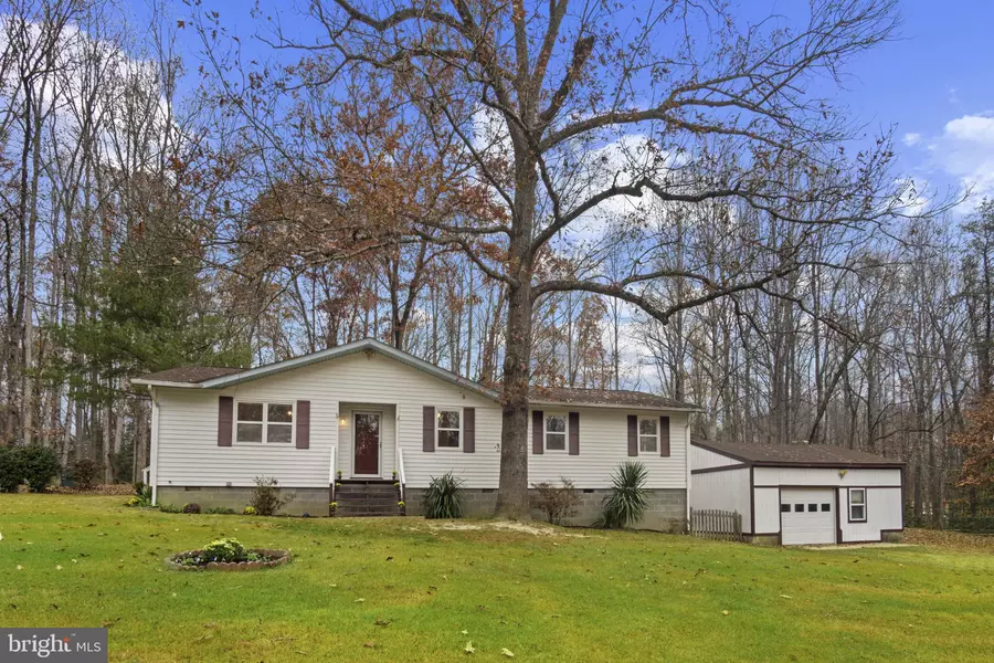 11013 FOREST HOLLOW DR, Bumpass, VA 23024