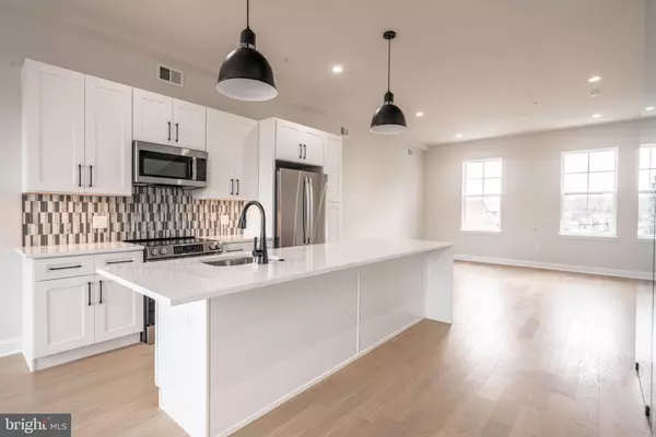 Philadelphia, PA 19131,4030 MARILYN DR