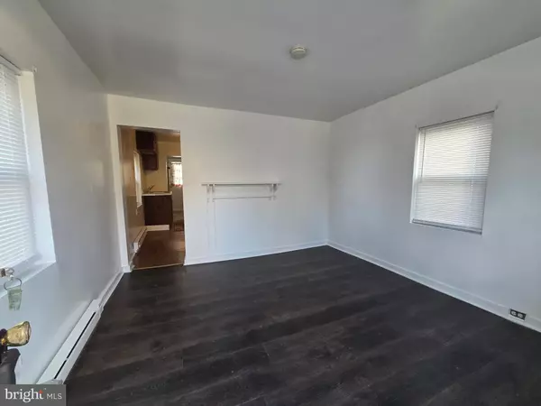 Cambridge, MD 21613,909 PINE ST