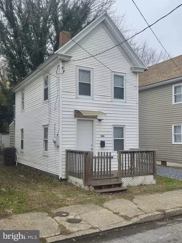 Cambridge, MD 21613,909 PINE ST