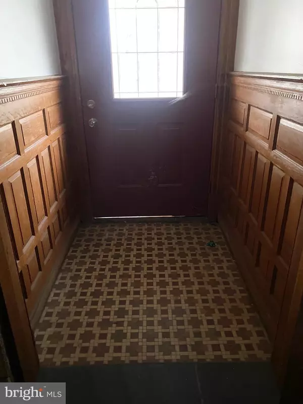 Philadelphia, PA 19143,821 S 49TH ST