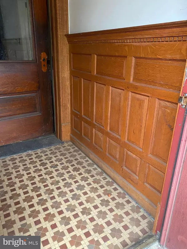 Philadelphia, PA 19143,821 S 49TH ST