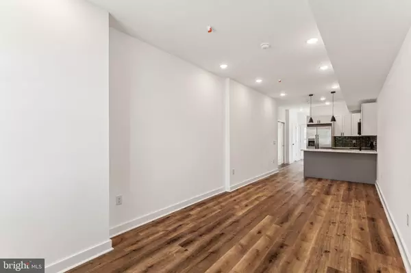 Philadelphia, PA 19133,1010 W ARIZONA ST #1