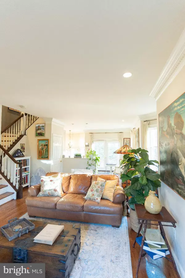 Middleburg, VA 20117,9 HUNT CT