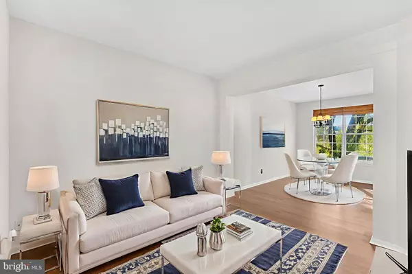 Ashburn, VA 20147,43075 WEATHERWOOD DR