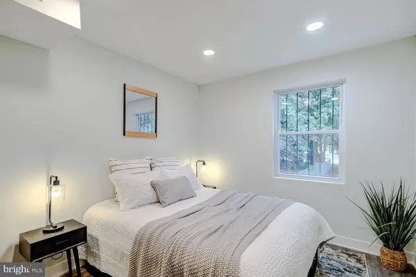 Washington, DC 20019,1420 EASTERN AVE NE #5C