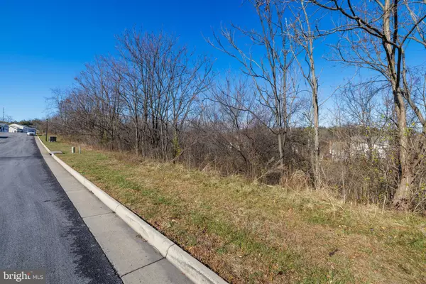 Harrisonburg, VA 22801,2102 WILLOW HILL DR