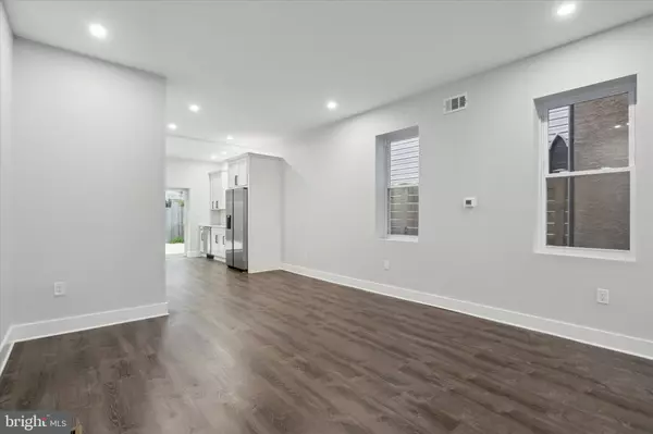 Philadelphia, PA 19125,2358 E YORK ST