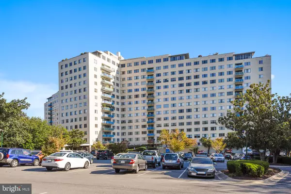 10201 GROSVENOR PL #1226, Rockville, MD 20852