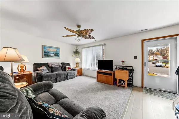 Clementon, NJ 08021,9 ORIOLE PL