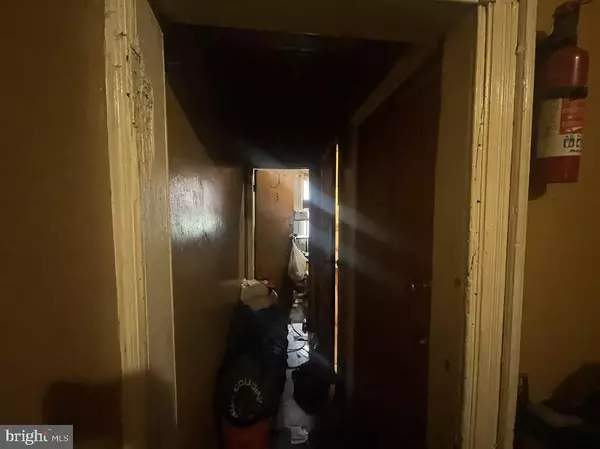 Philadelphia, PA 19133,1042 W INDIANA AVE