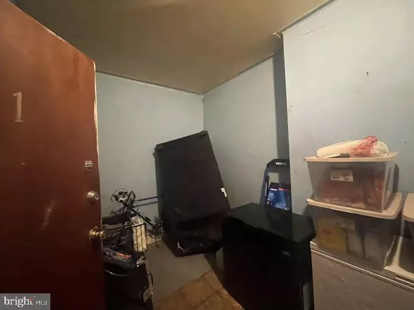 Philadelphia, PA 19133,1042 W INDIANA AVE